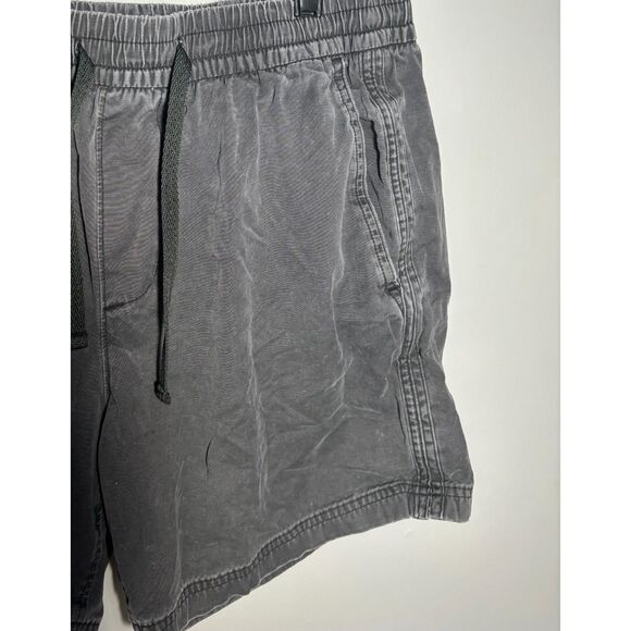 Abercrombie & Fitch Men’s Gray Casual Shorts Size M Elastic Waist Drawstring - Picture 3 of 5